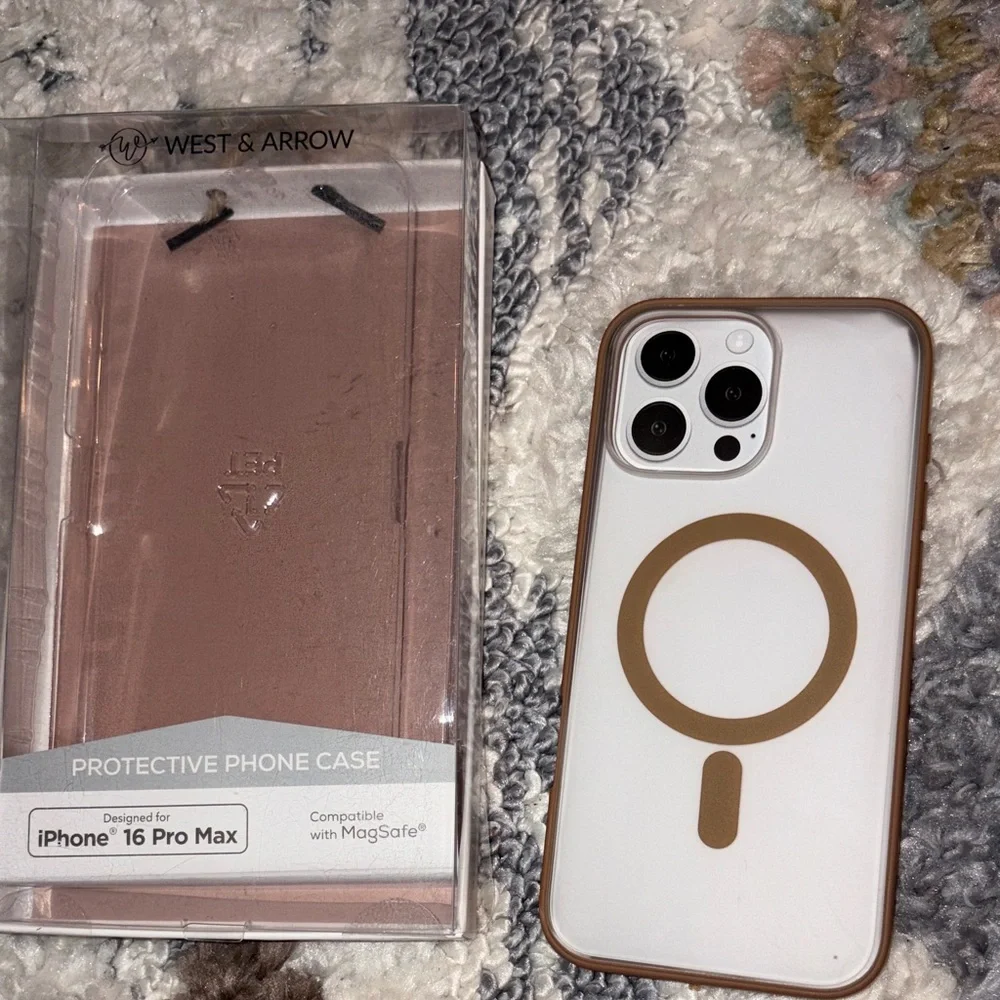 West & Arrow Tan/Gold iPhone 16 Pro Max Protective Case